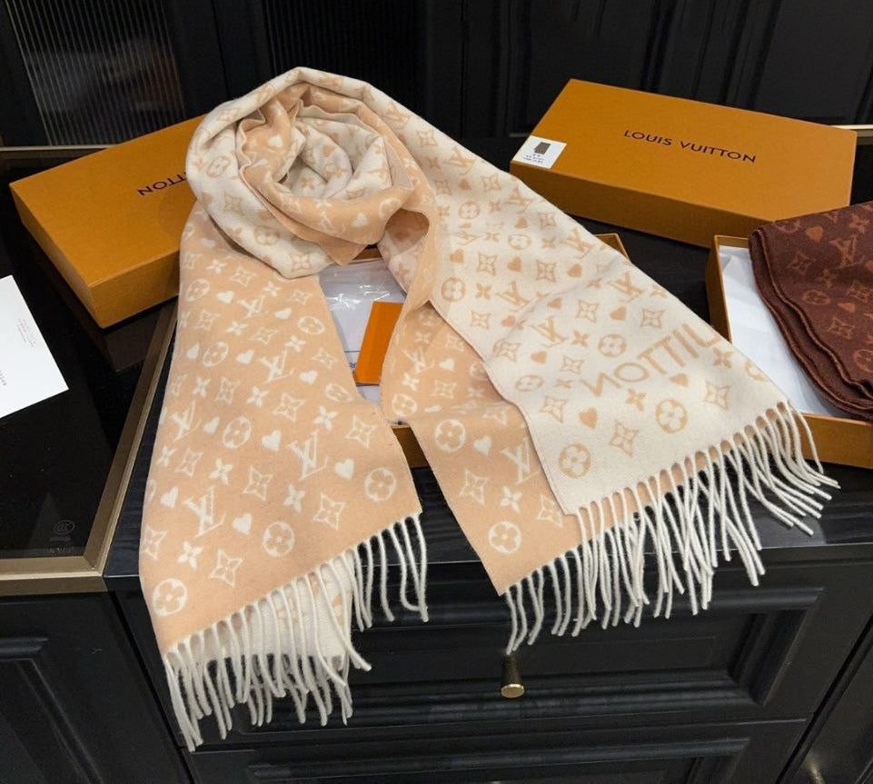 Louis Vuitton scarf 137243