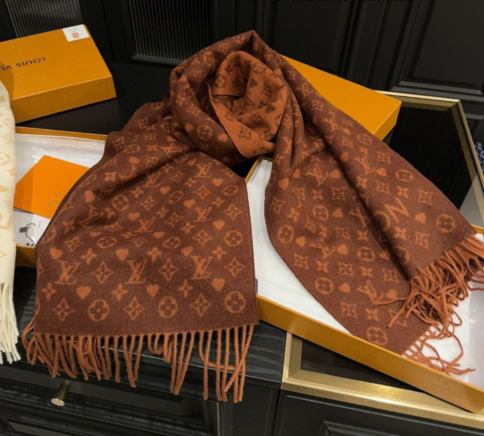 Louis Vuitton scarf 137243