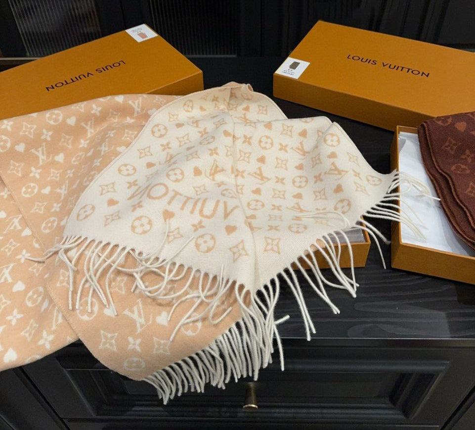 Louis Vuitton scarf 137243