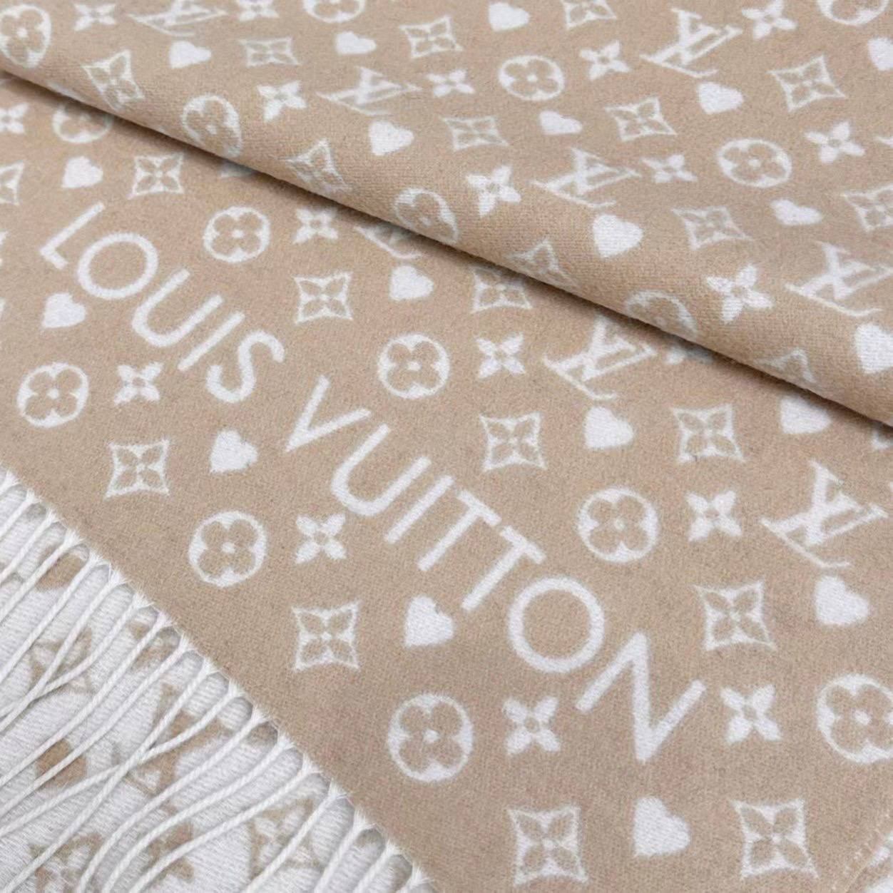 Louis Vuitton scarf 137243