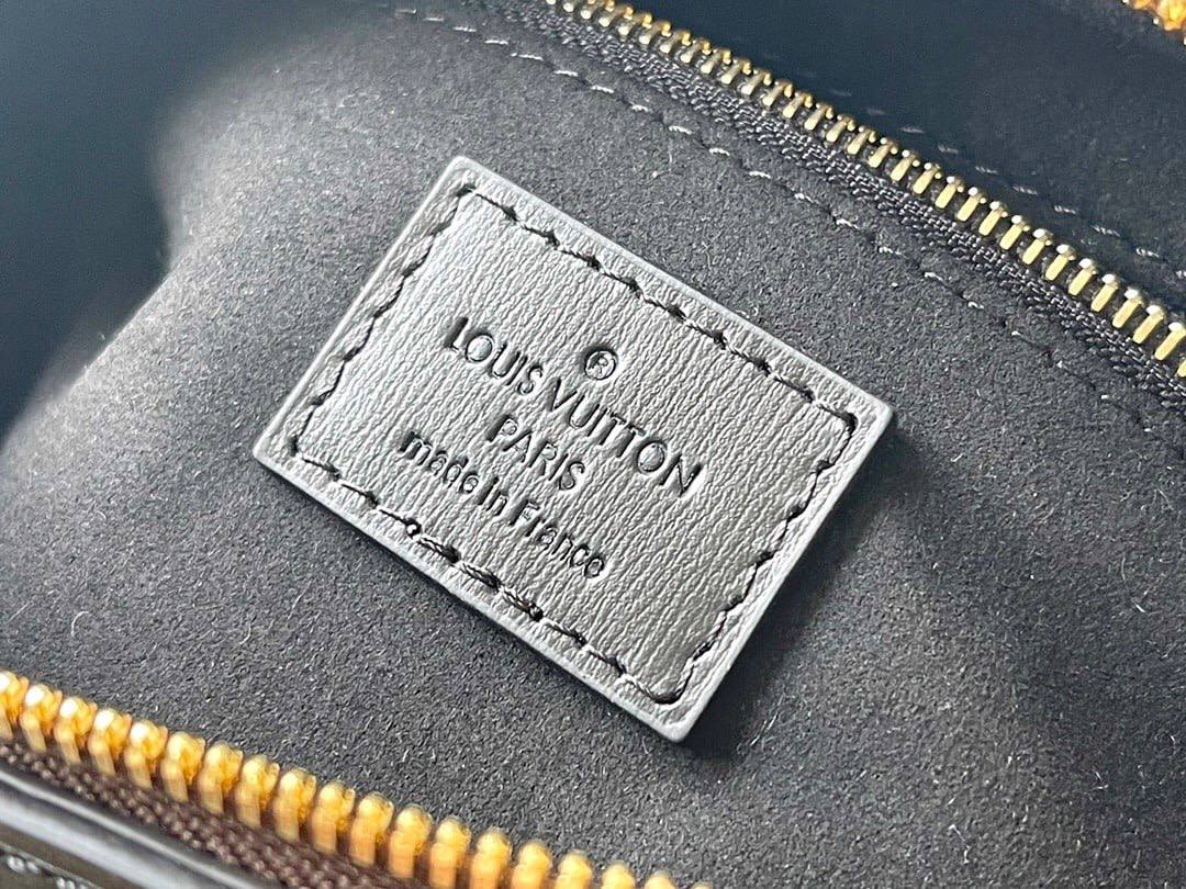 Louis Vuitton Bag ES18113